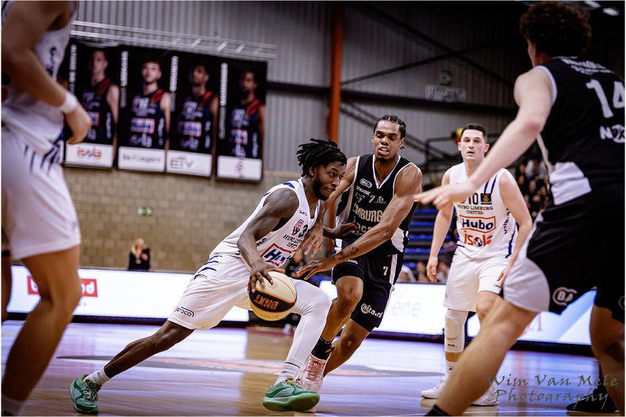 Hubo Limburg United verliest ‘clash der bekerwinnaars’ van Den Bosch
