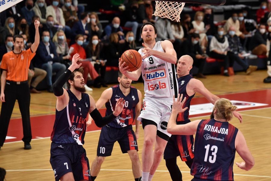 Hubo Limburg United boekt overwinning tegen Luik